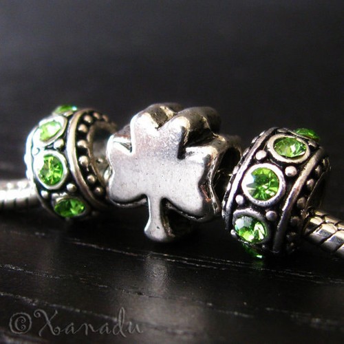 Charm quadrifoglio
